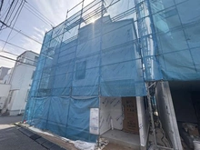 【東京都/中野区中野】中野区中野六丁目　新築戸建　B棟　全3棟現場 建築中の外観：全3区画
