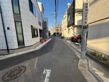 【東京都/中野区中野】中野区中野六丁目　新築戸建　C棟　全3棟現場 前面道路