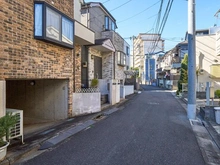 【東京都/中野区大和町】中野区大和町四丁目　中古戸建 通路