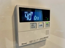 【東京都/中野区白鷺】中野区白鷺3丁目　中古戸建 給湯器設備（キッチン横）