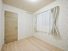 【大阪府/豊中市春日町】豊中市春日町2丁目　中古戸建 サービスルーム（納戸）：1階北西側納戸部分