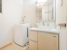 【大阪府/豊中市小曽根】豊中市小曽根四丁目　中古戸建 洗面室