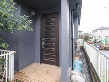 【埼玉県/新座市池田】新座市池田4丁目中古戸建 玄関