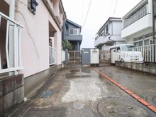 【埼玉県/新座市池田】新座市池田4丁目中古戸建 アプローチ