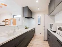 【埼玉県/所沢市美原町】所沢市美原町4丁目中古戸建 キッチン：家具調度品は価格に含まれません。