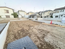 【東京都/西東京市中町】西東京市中町5丁目新築戸建4号棟 現地（建築前）：全6棟　／　右から3番目