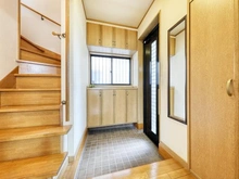 【埼玉県/新座市栄】新座市栄4丁目中古戸建 玄関