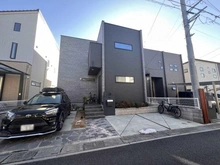 【埼玉県/さいたま市見沼区大字中川】さいたま市見沼区大字中川字大山　戸建 外観：駐車場2台分(車種による)EV・PHEV充電用屋外コンセント付き