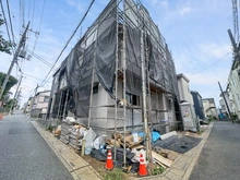 【埼玉県/さいたま市北区日進町】さいたま市北区日進町2丁目　新築戸建 建築中の外観