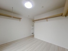 【埼玉県/上尾市柏座】上尾市柏座3丁目　一条工務店施工戸建 洋室：1階：約6.5帖