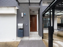 【埼玉県/さいたま市見沼区東大宮】さいたま市見沼区東大宮5丁目　中古戸建 玄関