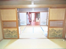 【東京都/武蔵村山市中央】武蔵村山市中央2丁目　戸建 和室：二間続きの和室 ※家具調度品は価格に含まれません。