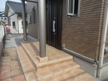 【東京都/八王子市七国】八王子市七国5丁目　戸建 アプローチ