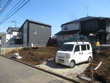 【東京都/調布市東つつじケ丘】調布市東つつじヶ丘2丁目　新築戸建　2号棟 現地（建築前）：全2棟現場　左奥側区画