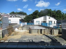 【神奈川県/川崎市多摩区生田】グランエクセラ生田4丁目 新築戸建 1号棟 建築中の外観:全5区画 1号棟正面から