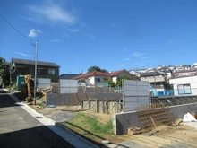 【神奈川県/川崎市多摩区生田】グランエクセラ生田4丁目 新築戸建 3号棟 建築中の外観:全5区画