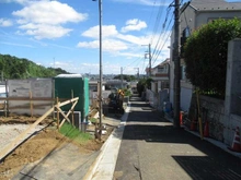 【神奈川県/川崎市多摩区生田】グランエクセラ生田4丁目 新築戸建 5号棟 前面道路