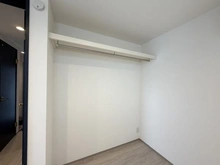 【東京都/品川区西品川】品川区西品川一丁目　新築戸建 収納：洋室（1階／約5帖）内