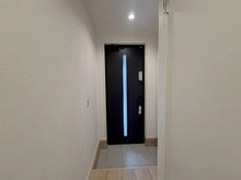 【東京都/足立区大谷田】足立区大谷田5丁目　新築戸建 玄関