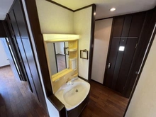 【大阪府/堺市西区浜寺昭和町】堺市西区浜寺昭和町1丁　中古戸建 洗面所：2階