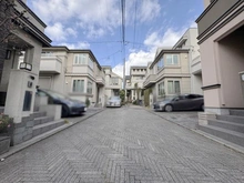 【東京都/品川区旗の台】ファインコート洗足 前面道路：対象物件は右奥