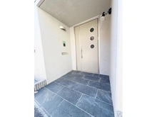 【東京都/目黒区上目黒】目黒区上目黒五丁目中古戸建 玄関