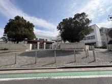 【神奈川県/横浜市中区簑沢】中区簑沢　中古戸建て 横浜市立山元小学校（現地より約180m）