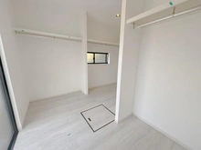 【神奈川県/横浜市泉区新橋町】泉区新橋町　中古戸建て 収納：6帖ウォークインクローゼット