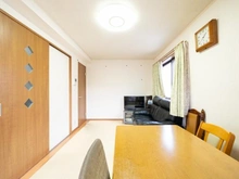 【東京都/北区赤羽西】北区赤羽西6丁目　中古戸建 ダイニング：二面採光、約7.5帖のダイニング（2階部分）