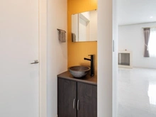 【東京都/大田区田園調布】大田区田園調布5丁目　中古戸建 洗面台（キッチン横）