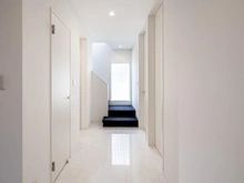 【東京都/大田区田園調布】大田区田園調布5丁目　中古戸建 廊下