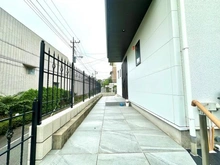 【東京都/大田区田園調布】大田区田園調布5丁目　中古戸建 アプローチ