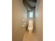 【兵庫県/神戸市須磨区北落合】神戸市須磨区北落合四丁目　B号地　新築戸建 トイレ：1階お手洗い