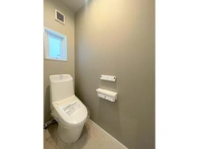 【兵庫県/神戸市須磨区北落合】神戸市須磨区北落合四丁目　B号地　新築戸建 トイレ：中2階お手洗い