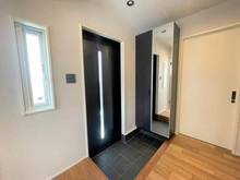 【兵庫県/神戸市須磨区北落合】神戸市須磨区北落合四丁目　B号地　新築戸建 玄関