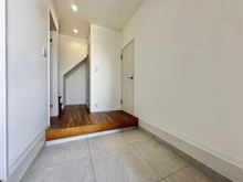 【兵庫県/神戸市垂水区潮見が丘】神戸市垂水区潮見が丘一丁目　中古戸建 玄関