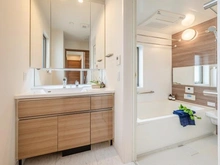 【兵庫県/神戸市垂水区星陵台】プラウドシーズン神戸星陵台　中古戸建 洗面室：2階