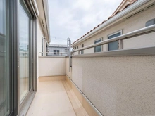 【兵庫県/神戸市垂水区星陵台】プラウドシーズン神戸星陵台　中古戸建 バルコニー：2階