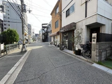 【大阪府/吹田市江坂町】吹田市江坂町一丁目　店舗付住宅 前面道路