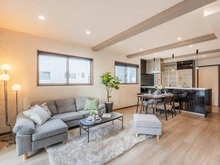 【兵庫県/神戸市中央区下山手通】神戸市中央区下山手通8丁目　中古戸建 LDK：【約19.2帖LDK】
