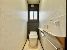 【兵庫県/神戸市中央区下山手通】神戸市中央区下山手通8丁目　中古戸建 トイレ：【2階】