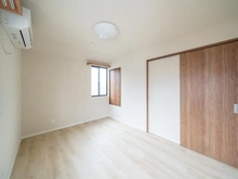 【東京都/墨田区立花】墨田区立花二丁目借地権付戸建 洋室：2階　約6.0帖