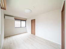 【東京都/墨田区立花】墨田区立花二丁目借地権付戸建 洋室：2階　約7.4帖