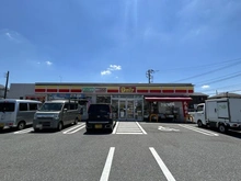 【千葉県/松戸市六実】松戸市六実1丁目　新築戸建 デイリーヤマザキ　松戸六実店（現地より約20m）：