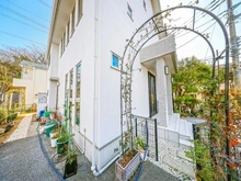 【神奈川県/横浜市泉区岡津町】泉区岡津町　中古一戸建 敷地内