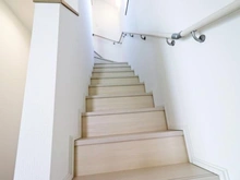 【神奈川県/大和市福田】大和市福田8丁目新築戸建て　C号棟(全4棟) 階段