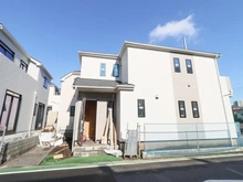 【神奈川県/大和市福田】大和市福田5丁目　新築戸建　G号棟 建築中の外観：全11棟　写真中央