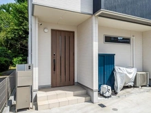 【神奈川県/横浜市旭区川島町】旭区川島町　中古一戸建 アプローチ