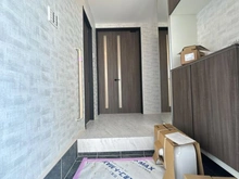 【神奈川県/横浜市泉区西が岡】泉区西が岡2丁目　新築戸建 玄関