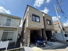 【神奈川県/横浜市旭区二俣川】旭区二俣川2丁目　中古戸建 外観：写真中央が該当物件